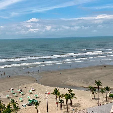 Apto Frente Mar Na Melhor Localizacao De Praia Grande Praia Grande (Santos) Exterior foto